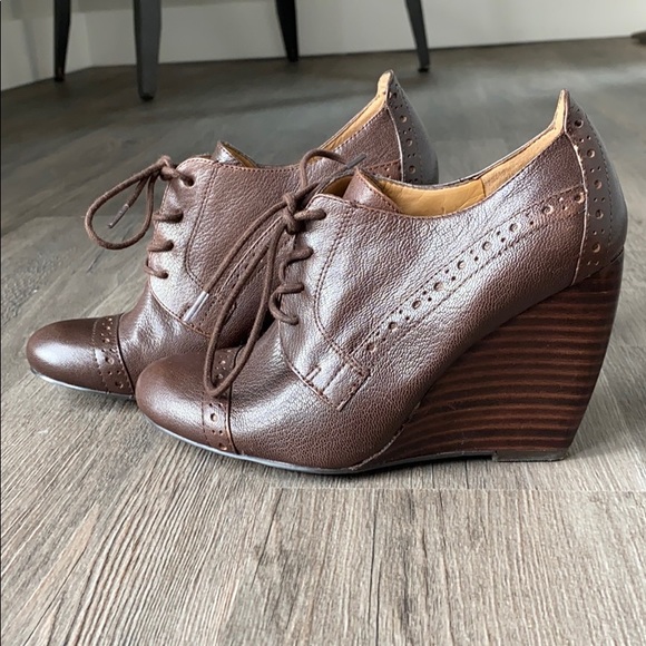 Nine West Leather Lace Up Ankle Bootie Wedges - Picture 3 of 9